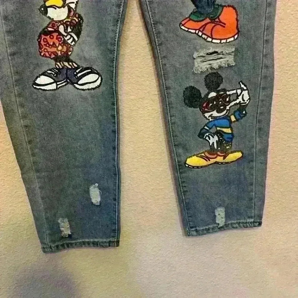 Mickey Mouse women’s Jeans sz 2XL slim fit medium wash streetwear Disney comfy - Picture 5 of 10